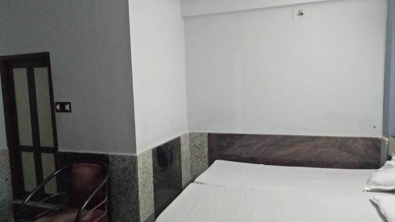 Hotel Mim Park Kumbakonam Eksteriør billede
